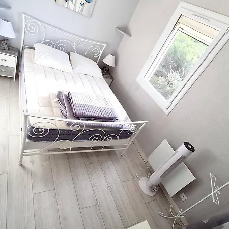 Apartment T2 Avec Wi-fi, Parking Prive, Piscine Et Tennis A 200m Des Plages Et Commerces - Fr-1-316-259