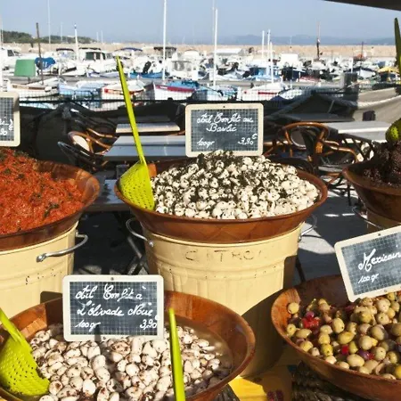 T2 Avec Wi-fi, Parking Prive, Piscine Et Tennis A 200m Des Plages Et Commerces - Fr-1-316-259 Six-Fours-les-Plages